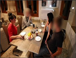 Alexalexandria – 19 Jährigen beim gemeinsamen Abendessen