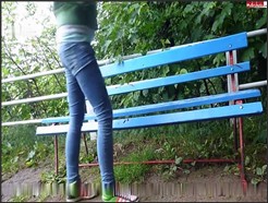 FraeuleinJones – Wir machen die Parkbank nass