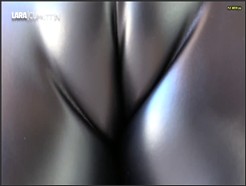Lara-CumKitten – NASS UND GLÄNZEND – Leggings BubbleButt im Pool ESKALIERT